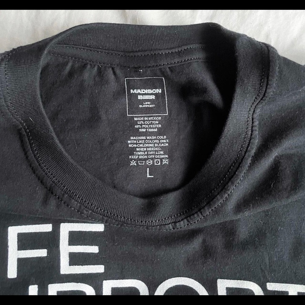 Madison Beer Life Support Tour Tshirt in sz Large - Picture 3 of 4